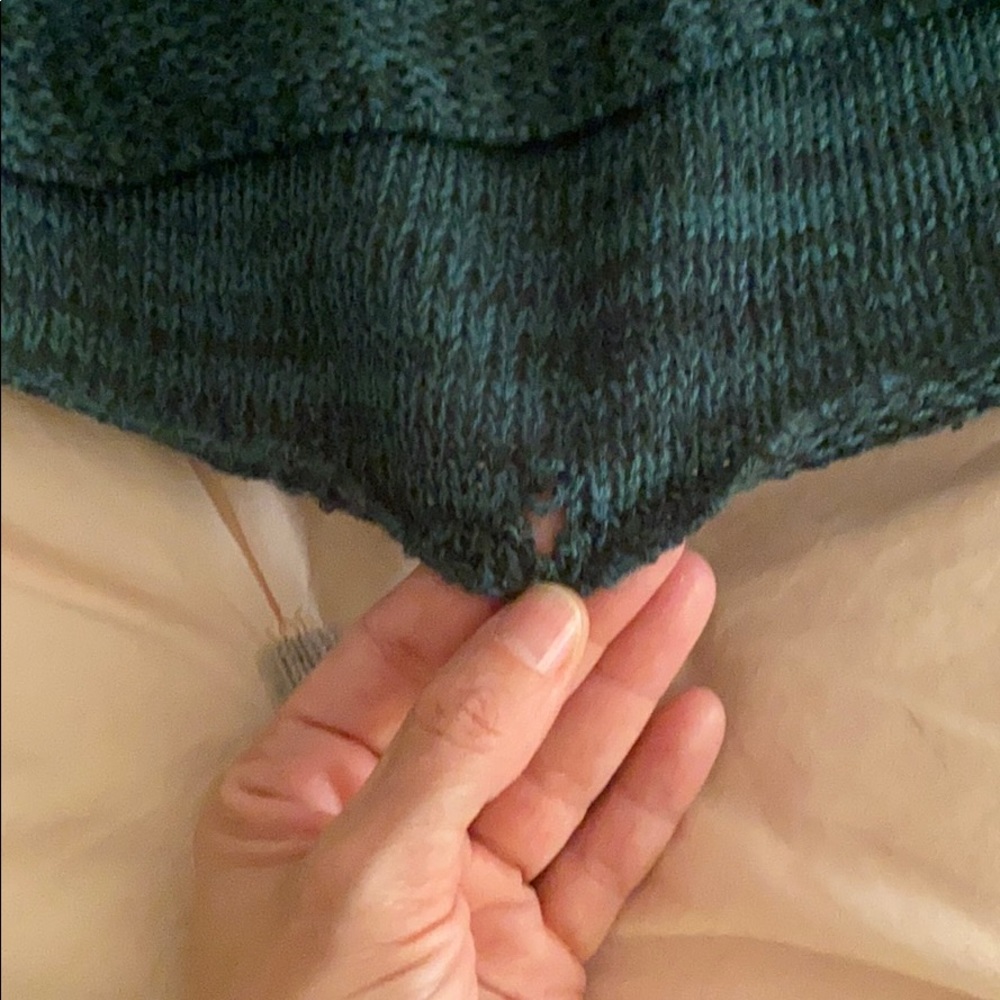 Emerald Green Sweater - Picture 4 of 4